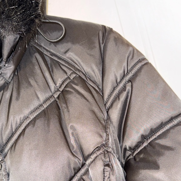 Kenneth Cole XL Women's Jacket with Faux Fur Hood***Front zipper broken only - Picture 6 of 11